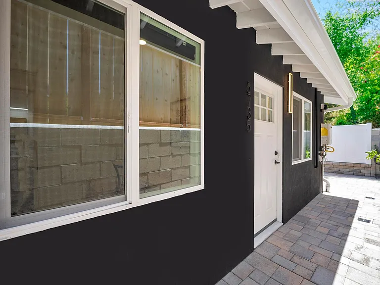 5733 Wilhelmina Ave — Photo 15