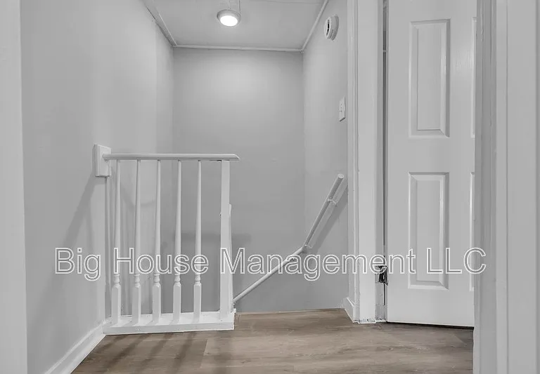 1105 W Lombard St — Photo 21
