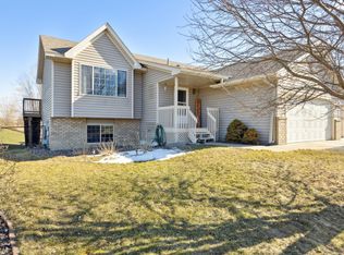 5490 Kahl Ave NE, Albertville, MN 55301