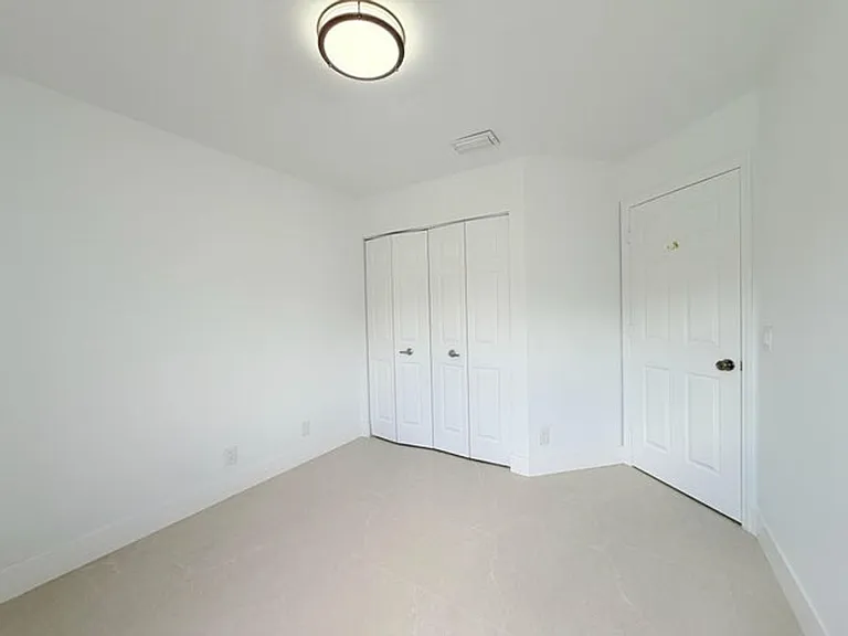 20841 NW 1st St — Photo 18