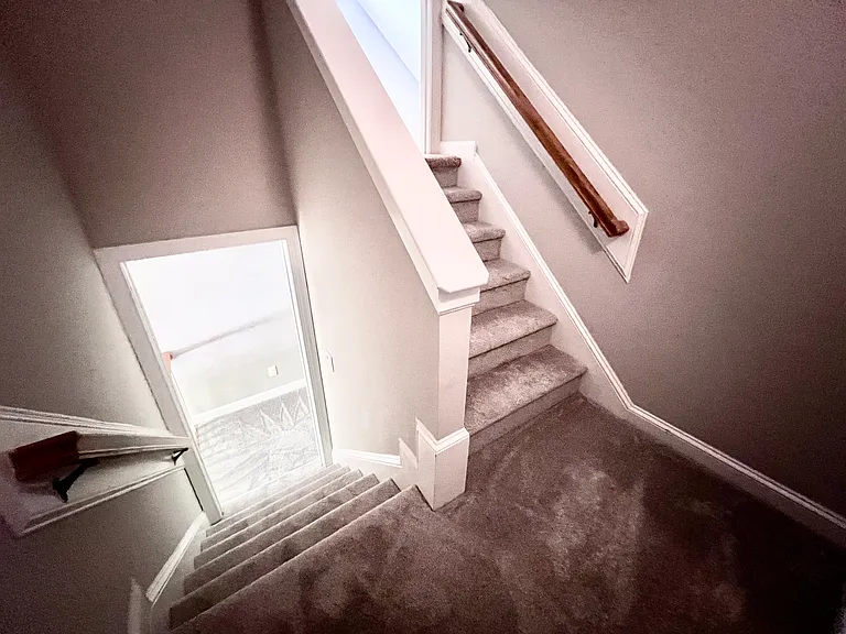 113 Lulworth Ct — Photo 41
