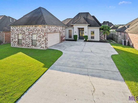 3rd image of 11406 Copperwood Dr