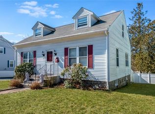 675 Mendon Rd, Woonsocket, RI 02895