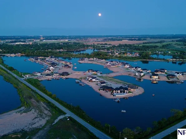 28007 W Valley St, Valley, NE 68064