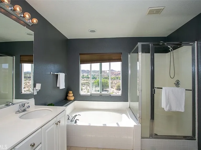 29208 Dakota Dr — Photo 31