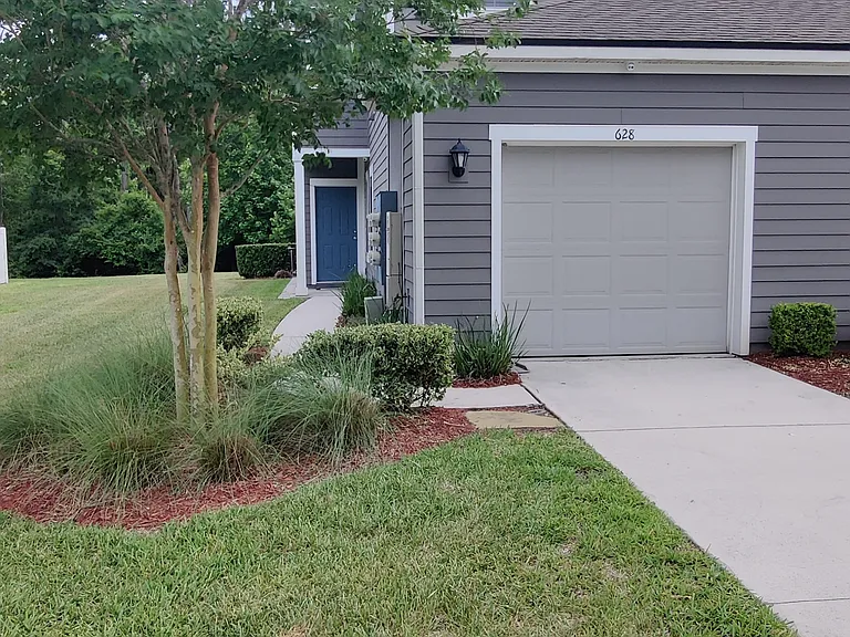 628 Servia Dr — Photo 1
