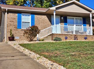 345 Donna Dr, Clarksville, TN