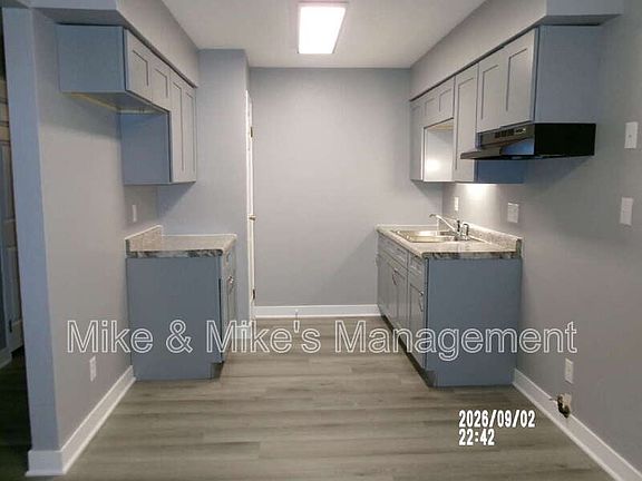 3rd image of 7452 N Granville Rd #8