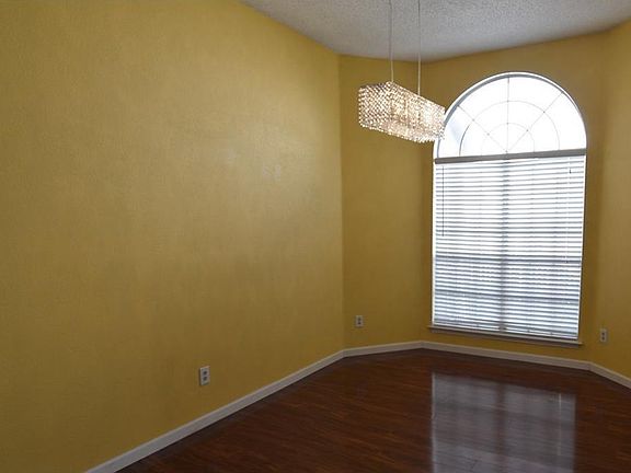5th image of 4146 Scotland Dr