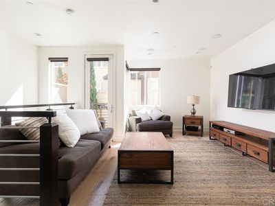 7827 Modern Oasis Dr, San Diego, CA, 92108