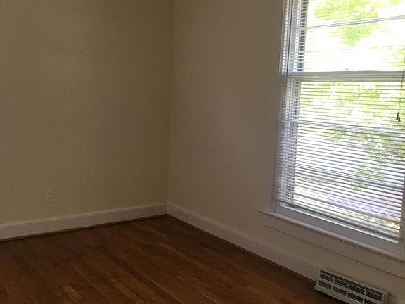 5th image of 808 Brompton St