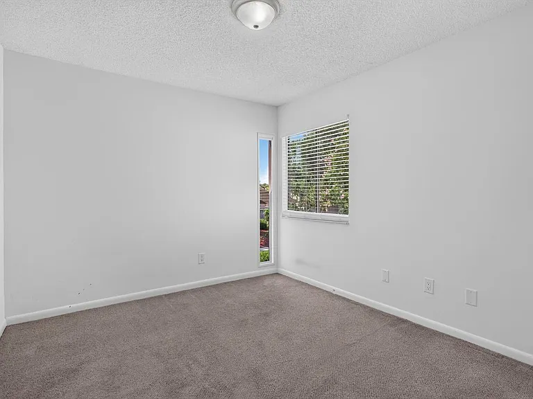 7812 Linkside Dr — Photo 24