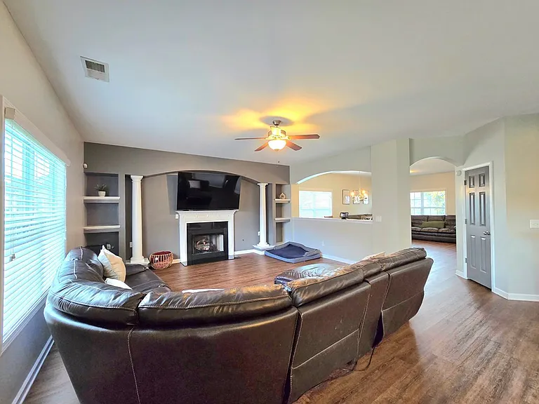 525 Batty Way — Photo 6