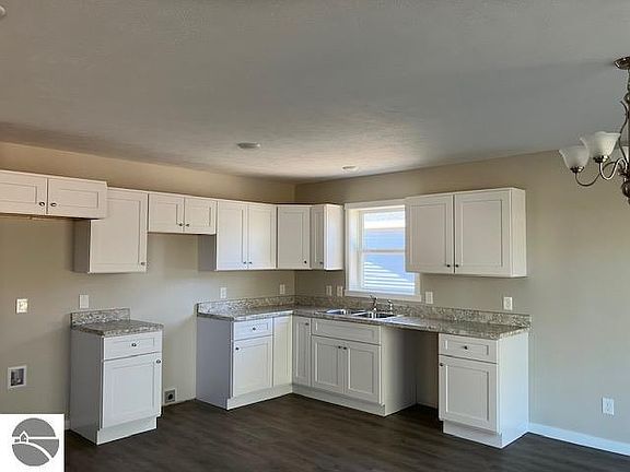 5th image of 2600 Plover Dr
