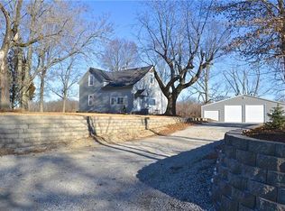 5702 Saint James Dr, Edwardsville, IL 62025