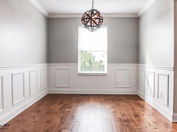 5th image of 2630 Hardwood Ave