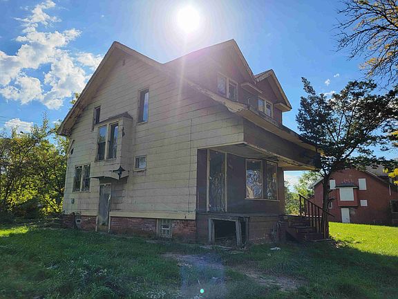 6082 Beechwood