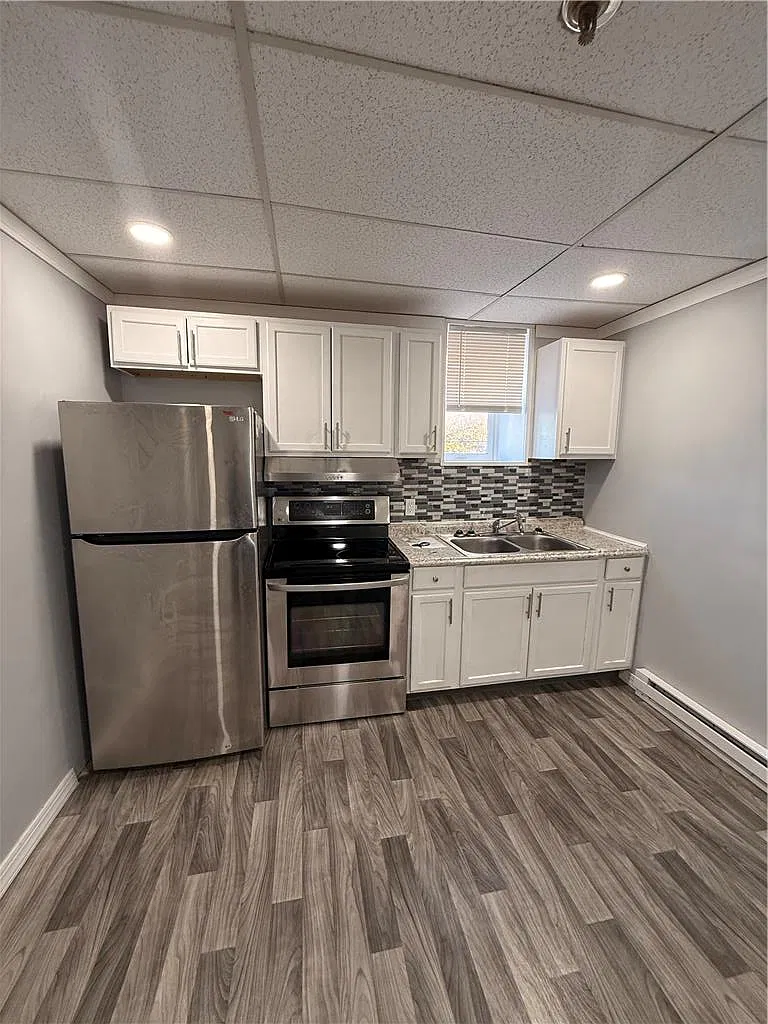 1 bed, 1.0 bath, 650 sqft, $1,085 — Photo 2