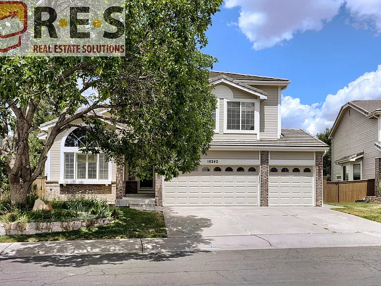 10242 Jill Ave — Photo 1