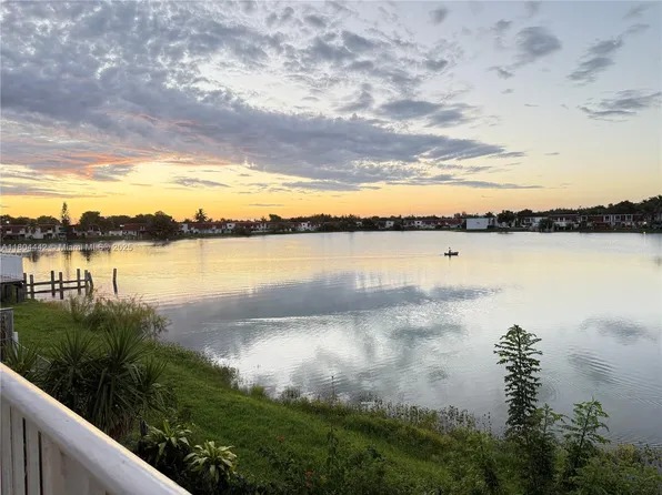 310 NW 107th Ave APT 208, Miami, FL 33172