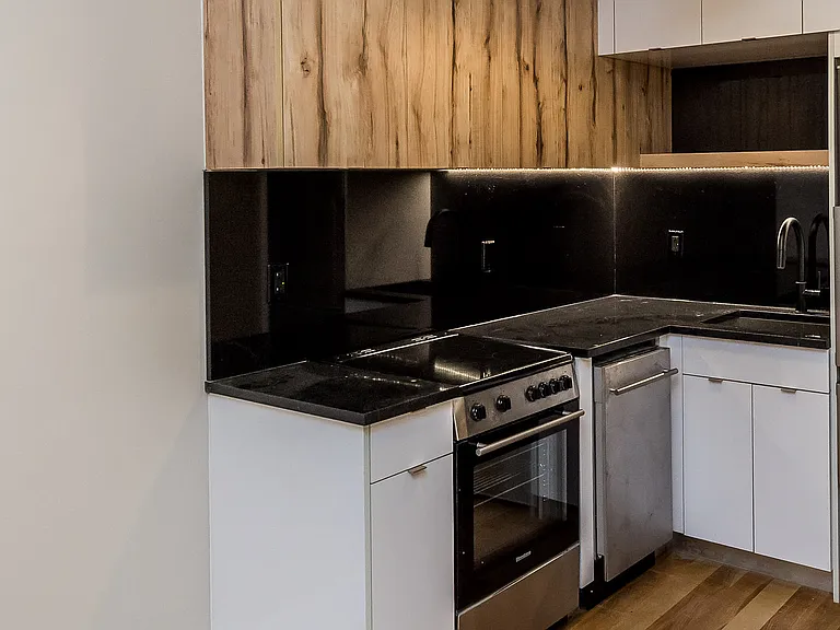 595 Myrtle Ave #2C — Photo 2