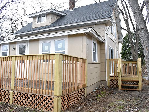 2nd image of 1603 Hudson Rd