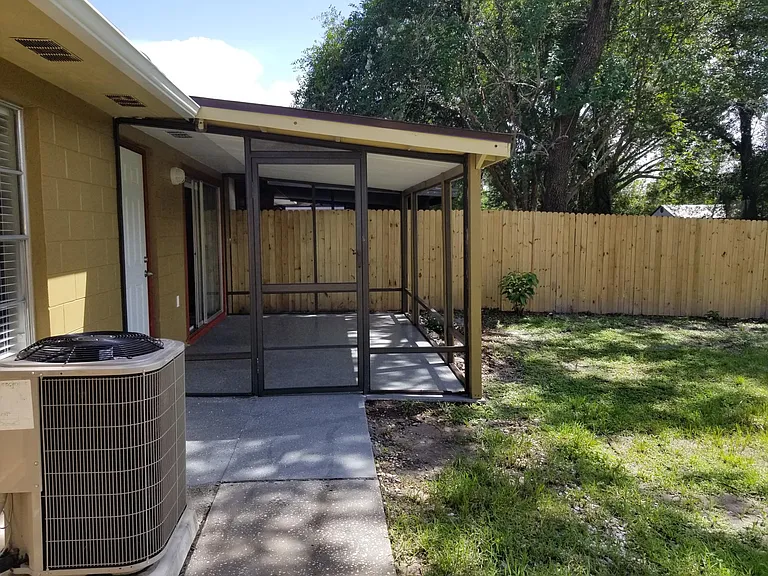 3320 Laurel Dale Dr — Photo 16