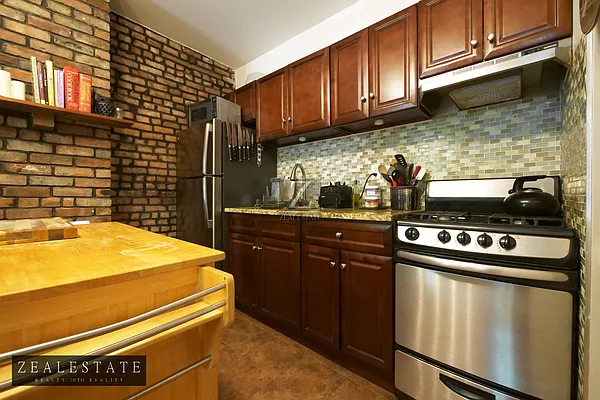 Rented by ZealEstate Group Inc | media 31