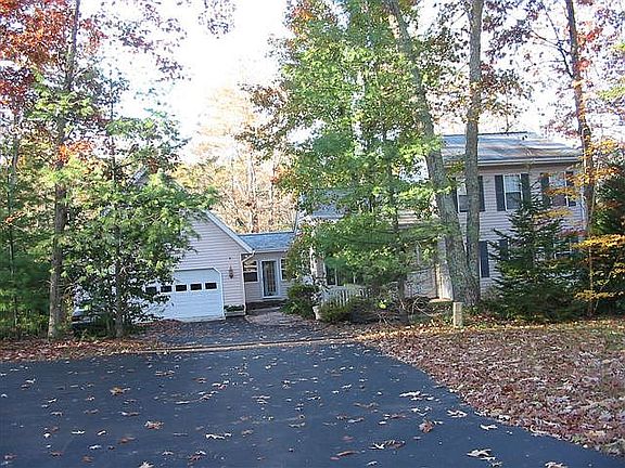 2nd image of 23145 Hickory Nut Dr