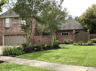 320 Timberwood Cir, Lafayette, LA 70508