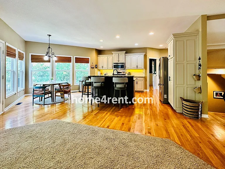 12648 S Hallet St — Photo 17