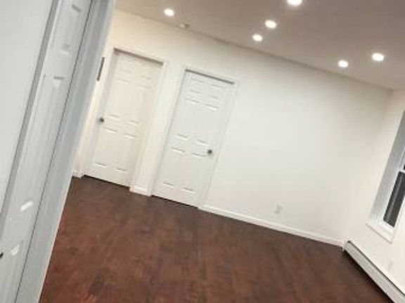 3rd image of 490 Essex St #2