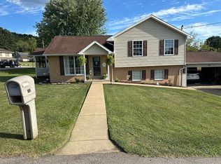 185 Paddock Green Dr, New Martinsville, WV 26155
