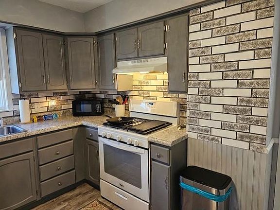 5th image of 611 11th St SW