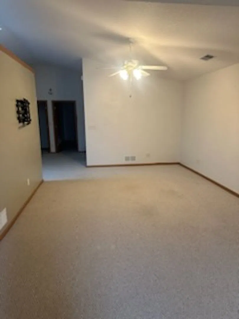 Spacious 3 Bedroom Condo Available in Ontario, Ohio — Photo 3
