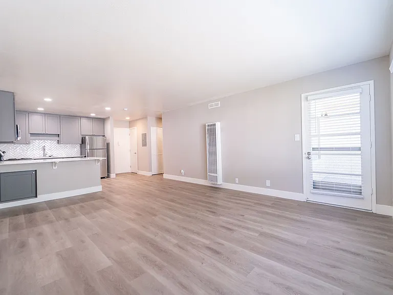 Mission Heights Apartments — Photo 30