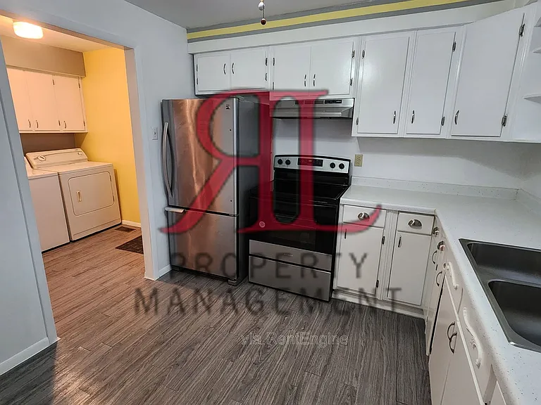 2436 Charlemagne St — Photo 17