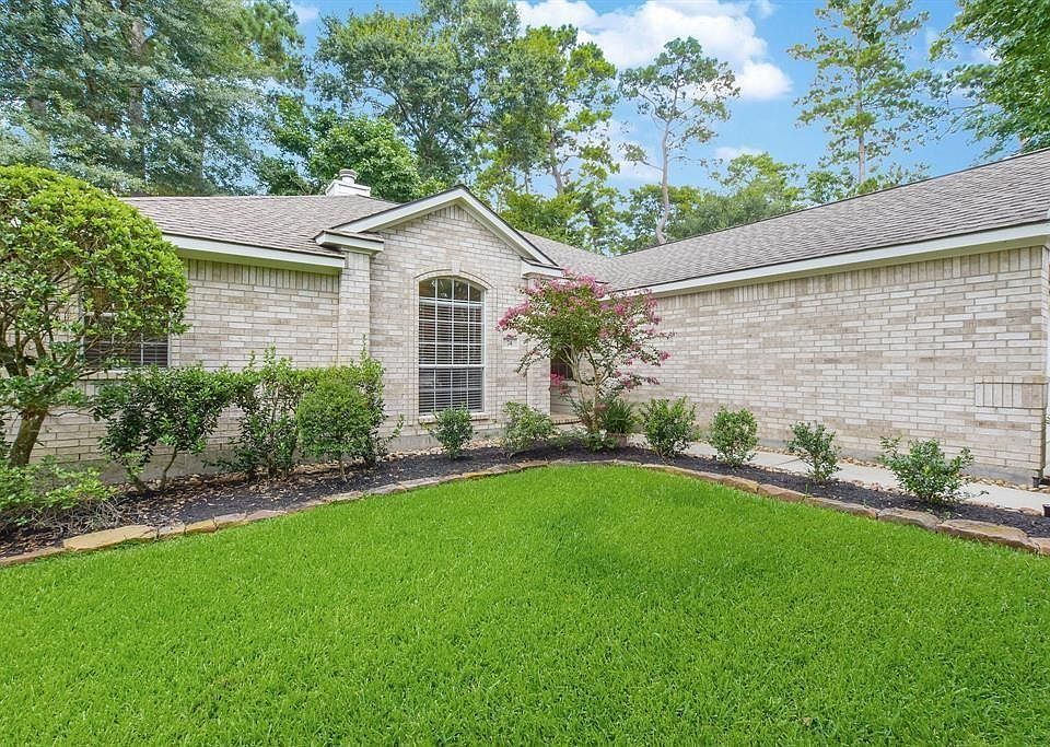 1st image of 74 S Wynnoak Cir