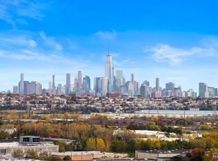 2332 Harmon Cv, Secaucus, NJ 07094