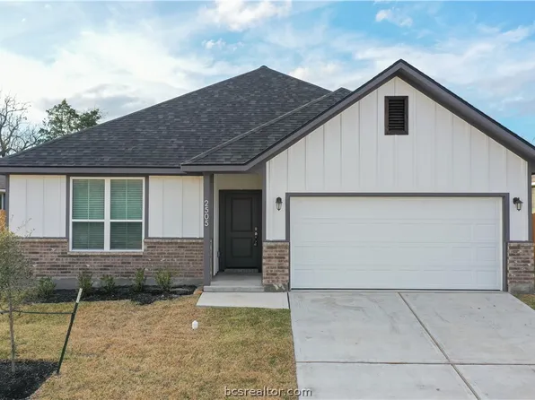 2505 Lightfoot Ln, Bryan, TX 77803