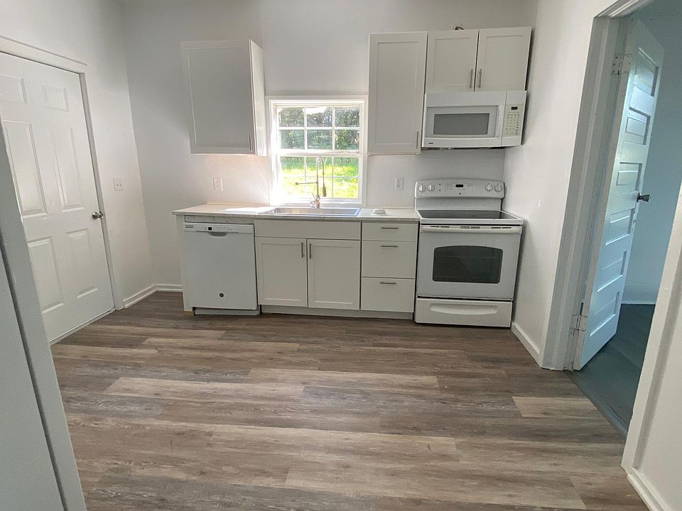 1st image of 818 Pierce St