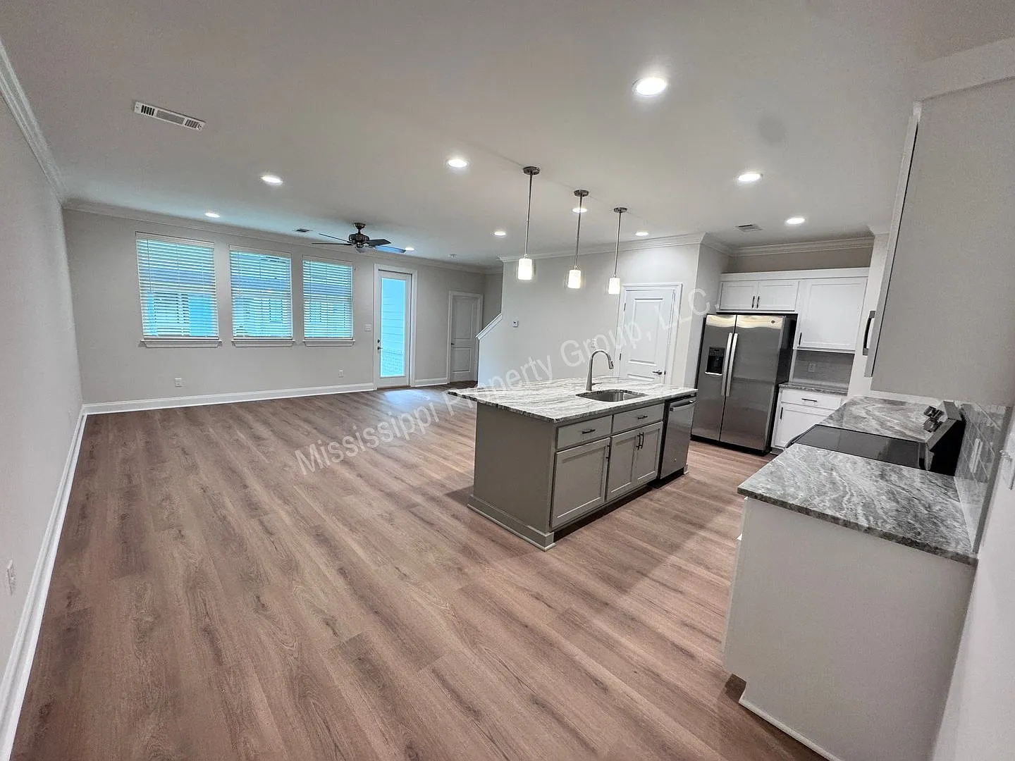 3BR/3.5BA For Rent — Photo 2
