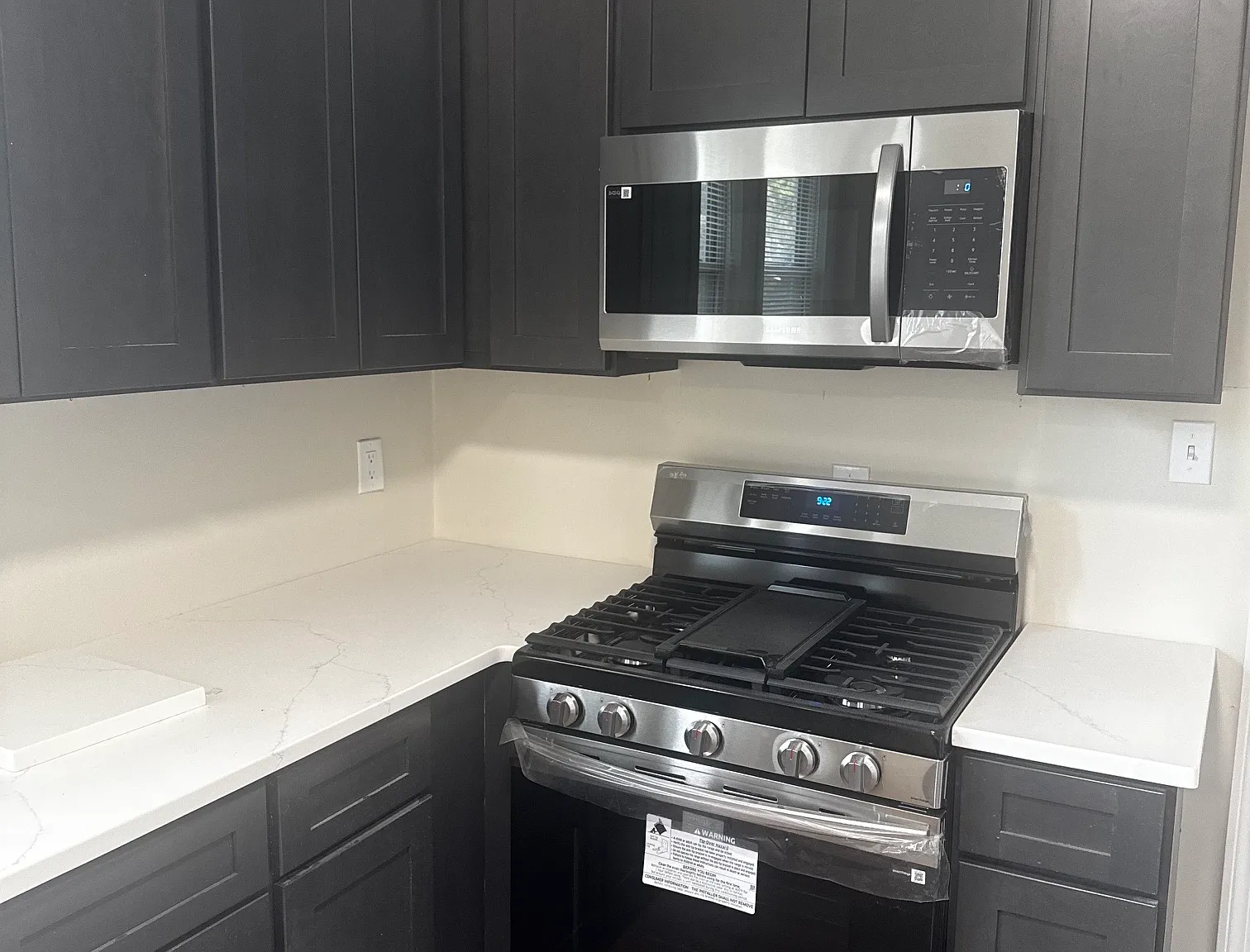 3 bed, 1400 sqft, $3,400 — Photo 1