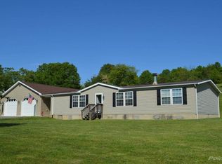 742 Sir Johns Run Rd, Berkeley Springs, WV 25411