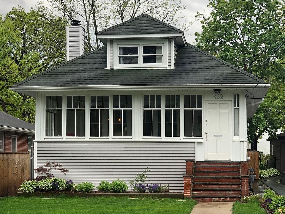 1st image of 832 Burton Ave