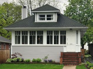 832 Burton Ave, Highland Park, IL 60035