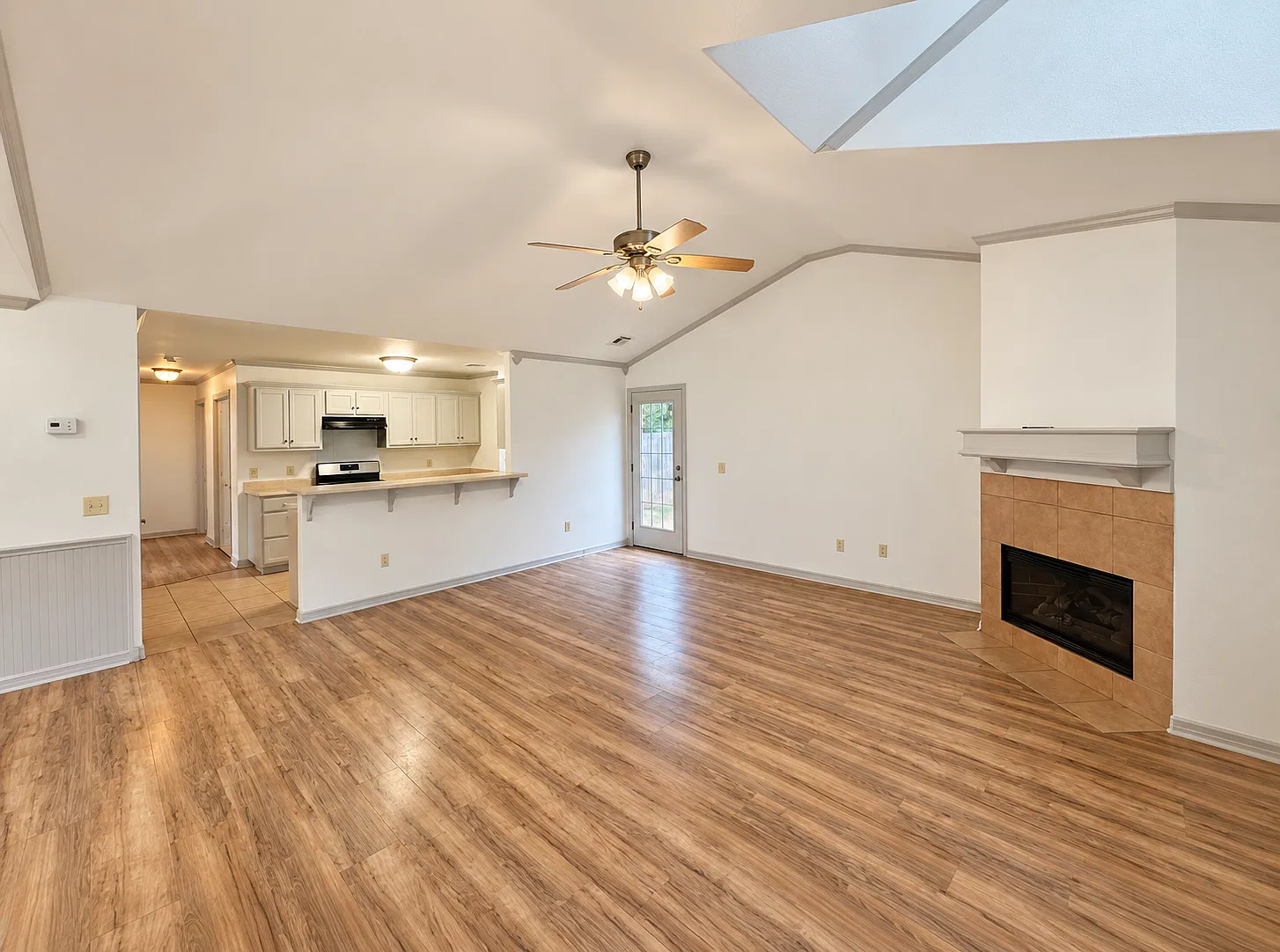 3 bed, 1206 sqft, $1,750 — Photo 4