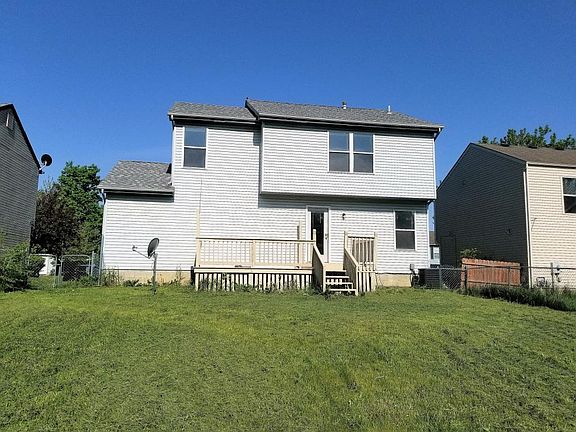 3rd image of 1568 Autumn Village Dr