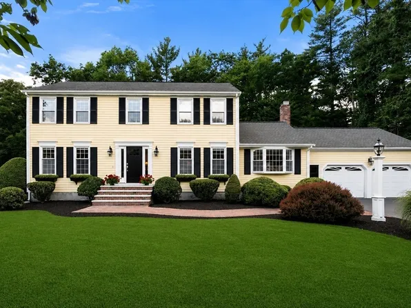 27 Oriole Rd, Medfield, MA 02052