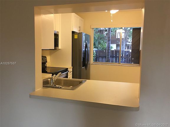 2nd image of 1319 Hampton Blvd